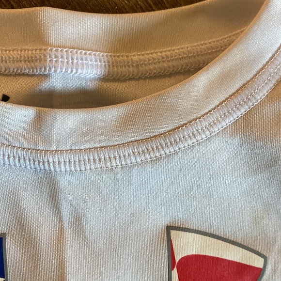 Boys short sleeve under armor shirts 4T - Picture 2 of 2